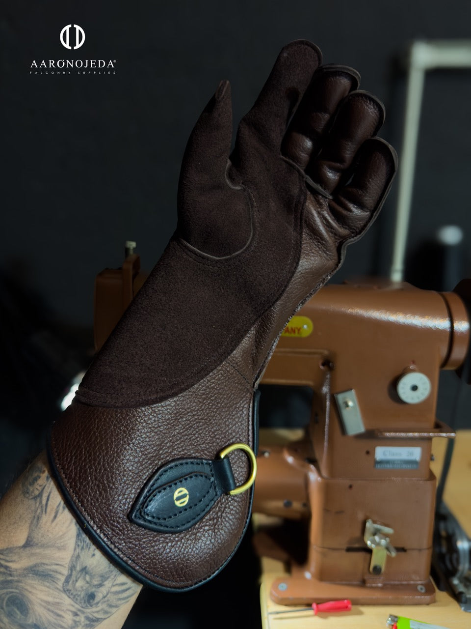 Line Falconry Glove®️
