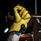 AO 27 cm leather falconry gauntlet for hawk handling