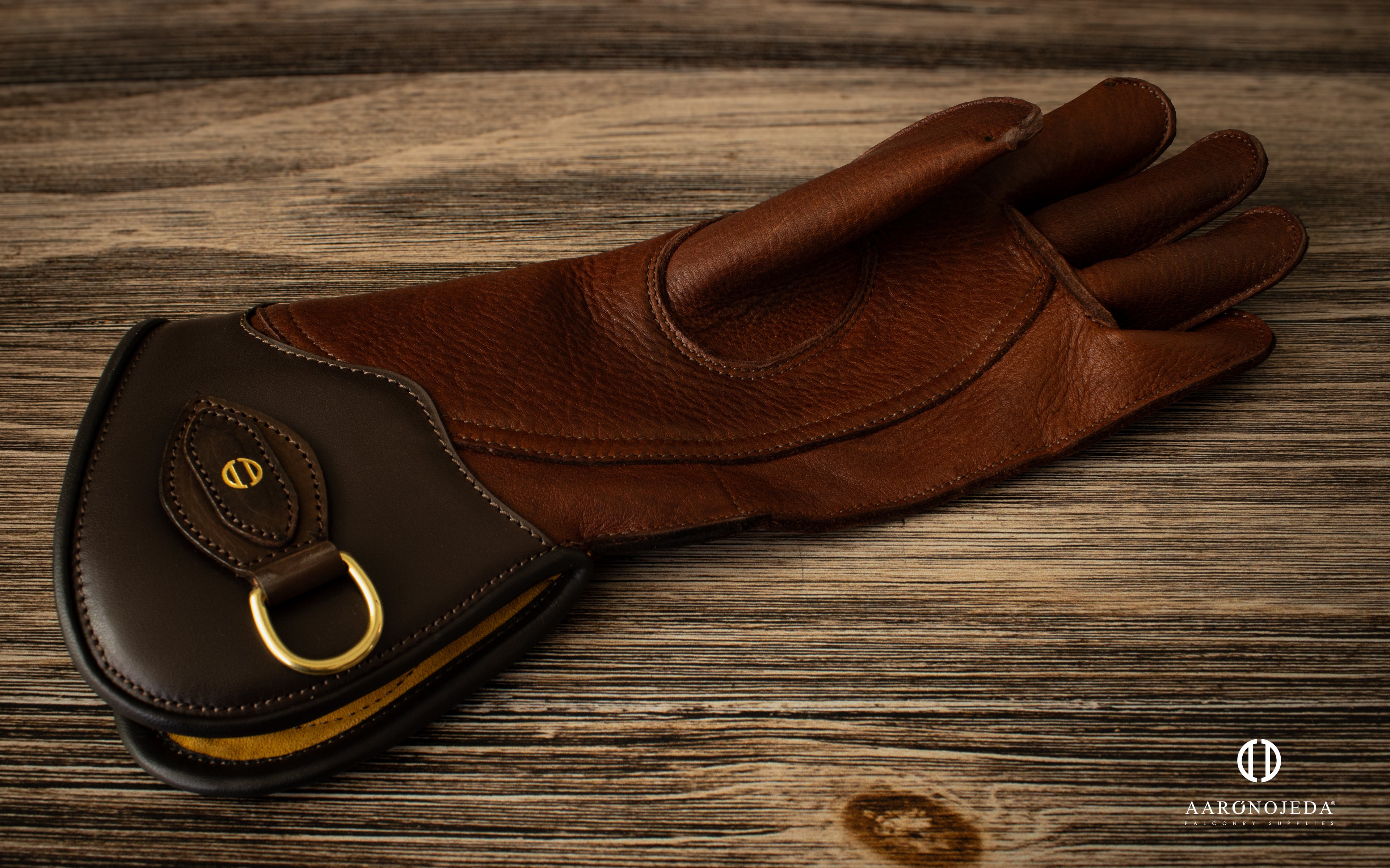 RT GLOVE® – Heavy-Duty Falconry Glove