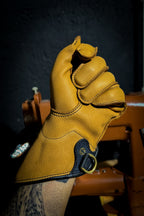 AO 27 cm leather falconry gauntlet for hawk handling